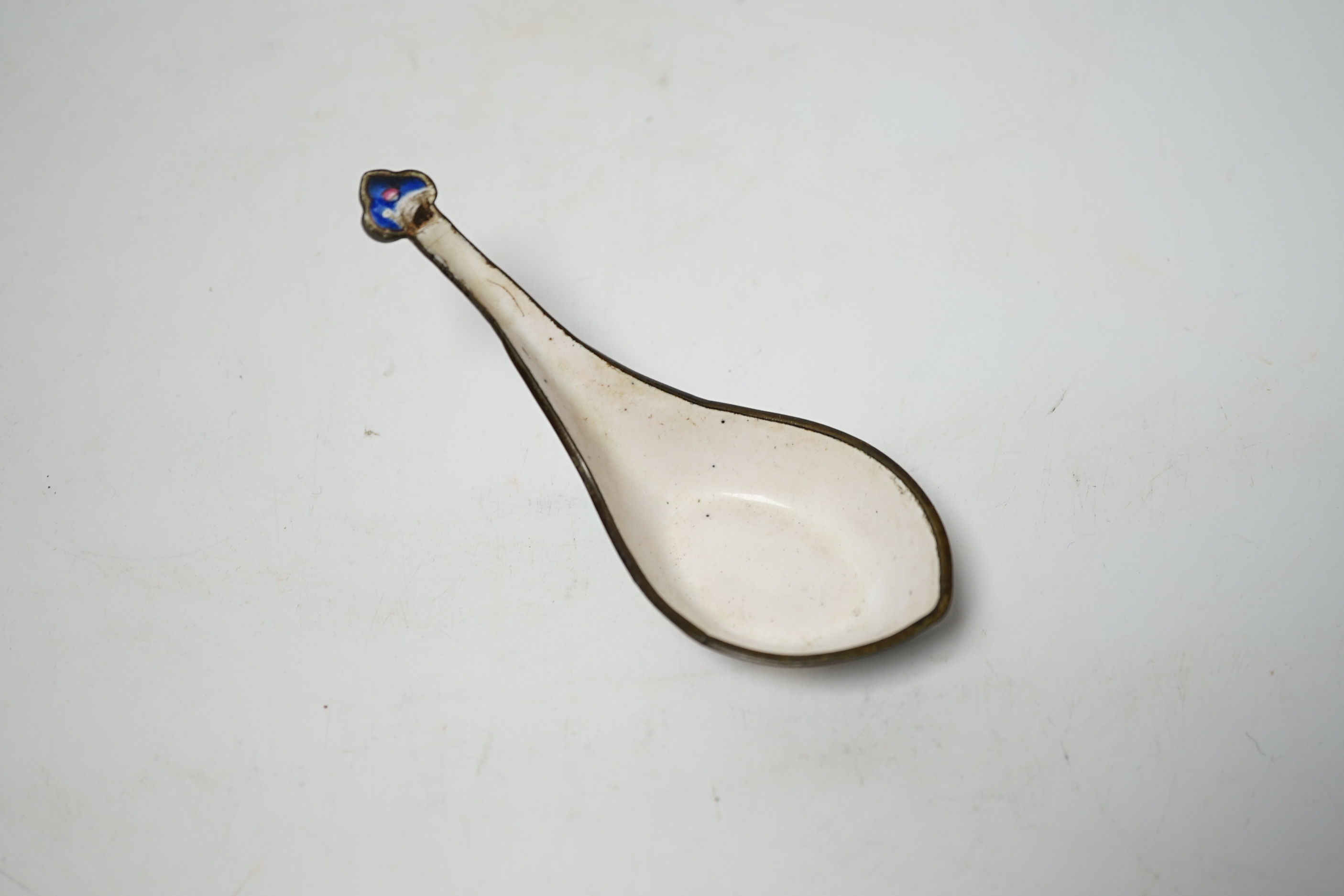 An 18th century Chinese Canton enamel spoon, 11.5cm